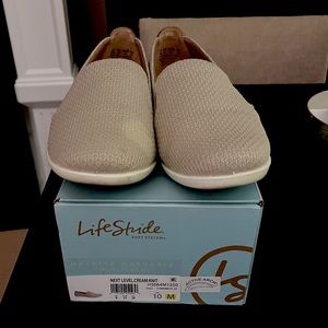 Life Stride Beige Slip-On, worn twice. Very good condition.
